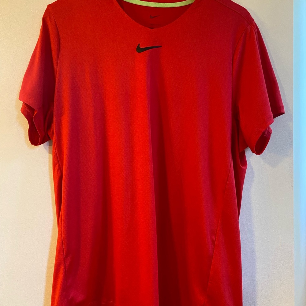 Nike Men's Bright Red Short Sleeve Tee